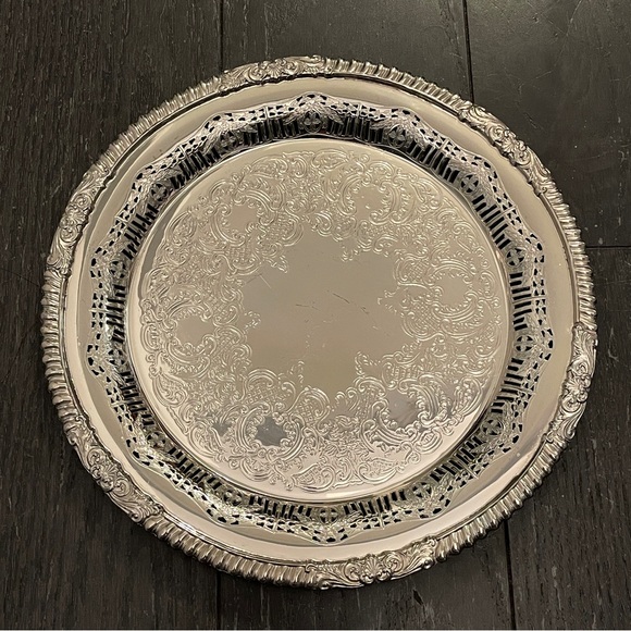 Haddon Hall Official Reproduction Sheffield Silver Plate 10 inch-Serving Tray - Picture 1 of 6